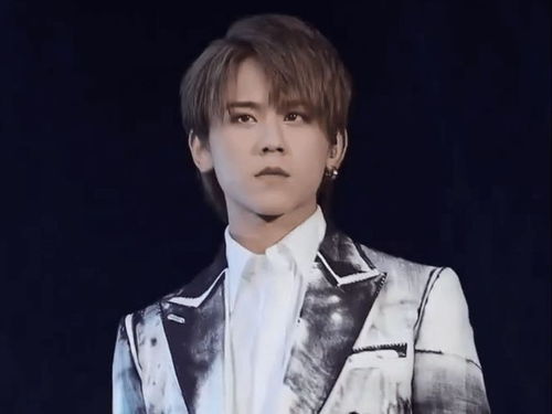 导演王晶炮轰“香港顶流”姜涛