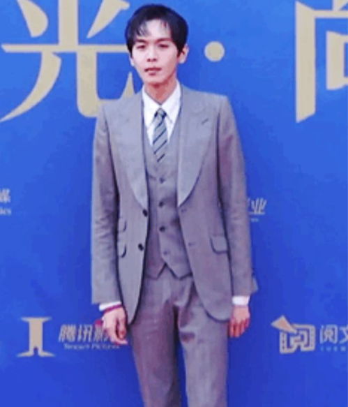 演员贾冰减肥成功瘦到脱相(贾冰减肥成功,瘦到脱相,重塑自我) 演员贾冰减肥成功瘦到脱相(贾冰减肥成功,瘦到脱相,重塑自我)